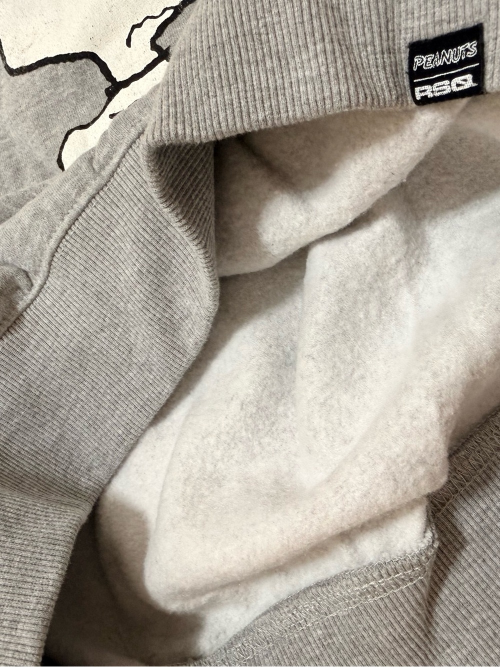Peanuts RSQ • 'Stay Spooky' Crewneck Sweatshirt - Picture 4 of 4